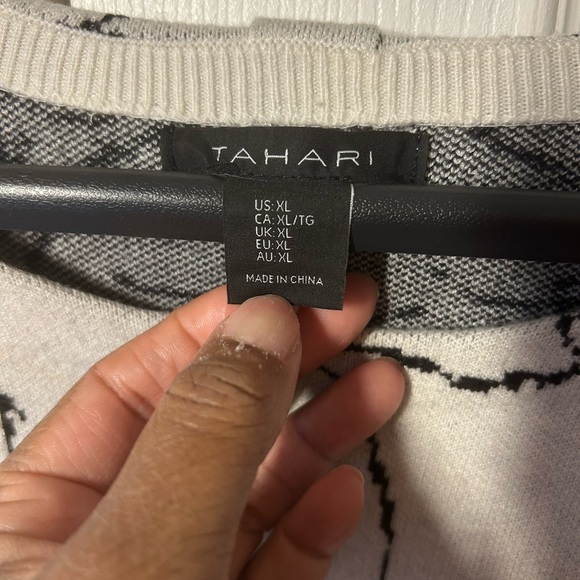 Tahiri Women’s Cream Floral Crewneck Sweater with Black Print with pilling - Picture 3 of 9